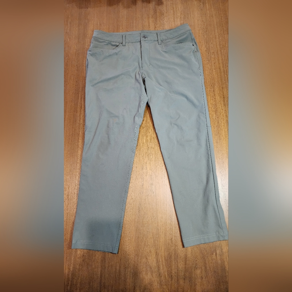 lululemon athletica Men's Gray Chinos